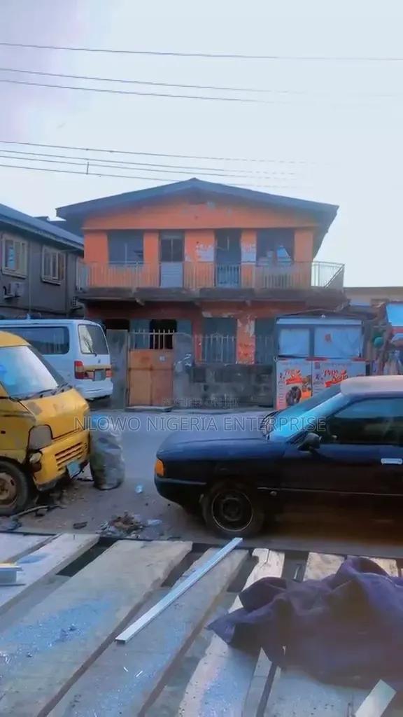 2bdrm Block of Flats in Shomolu Estate for sale