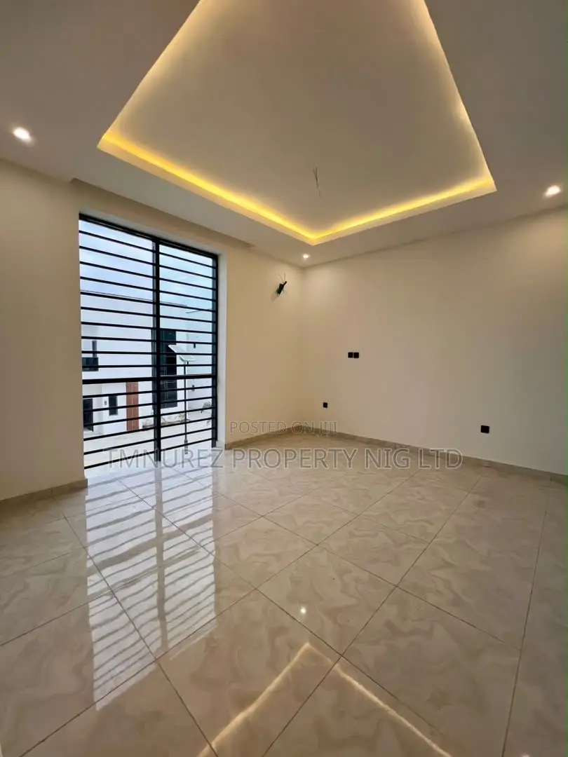 3bdrm Duplex in Off Lekki-Epe Expressway for sale