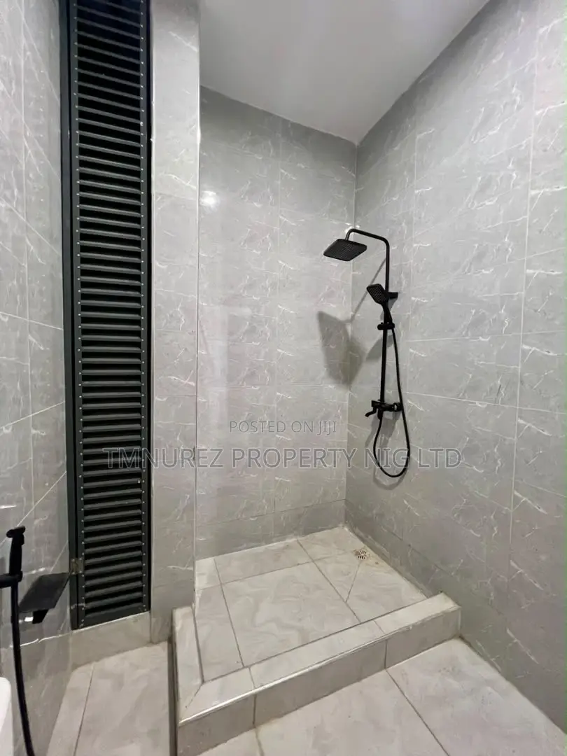 3bdrm Duplex in Off Lekki-Epe Expressway for sale
