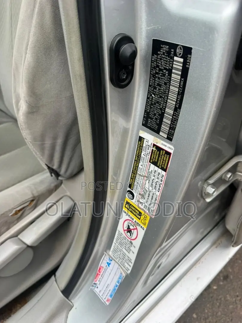 Toyota Camry LE 4dr Sedan (2.4L 4cyl 5A) 2009 Silver