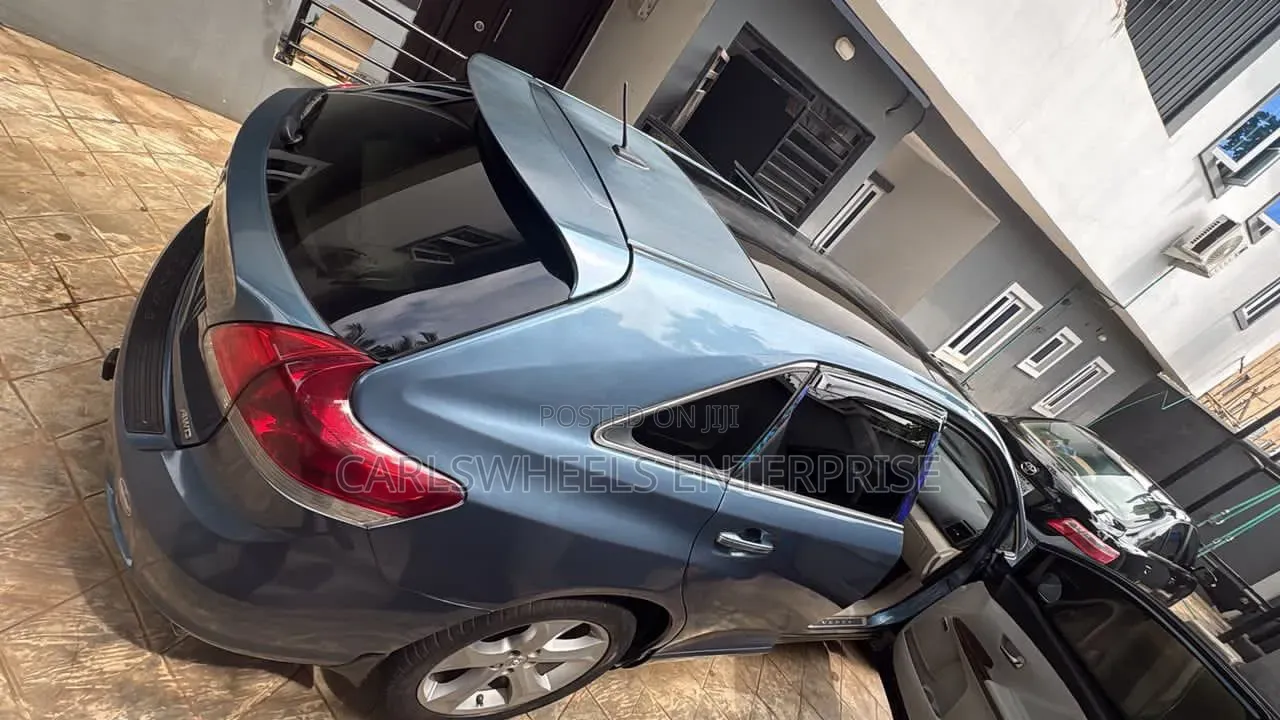 Toyota Venza V6 AWD 2011 Blue