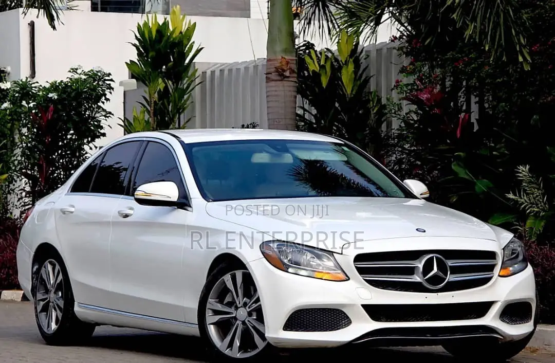 Mercedes-Benz C300 Base Sedan RWD (2.0L 4cyl 7A) 2016 White