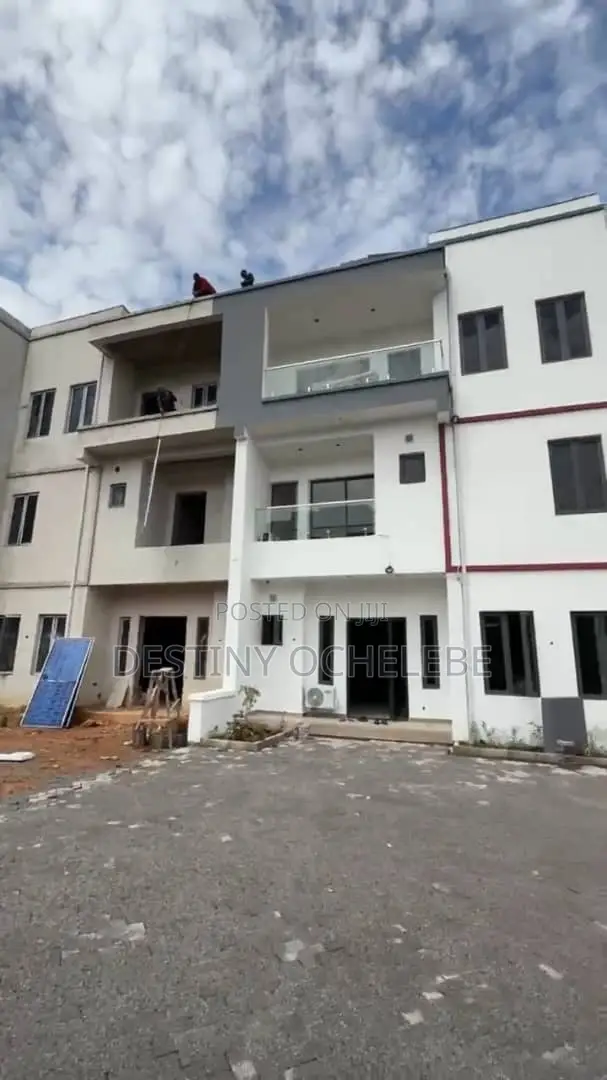 5bdrm Duplex in Kaura, Abuja (Near for sale