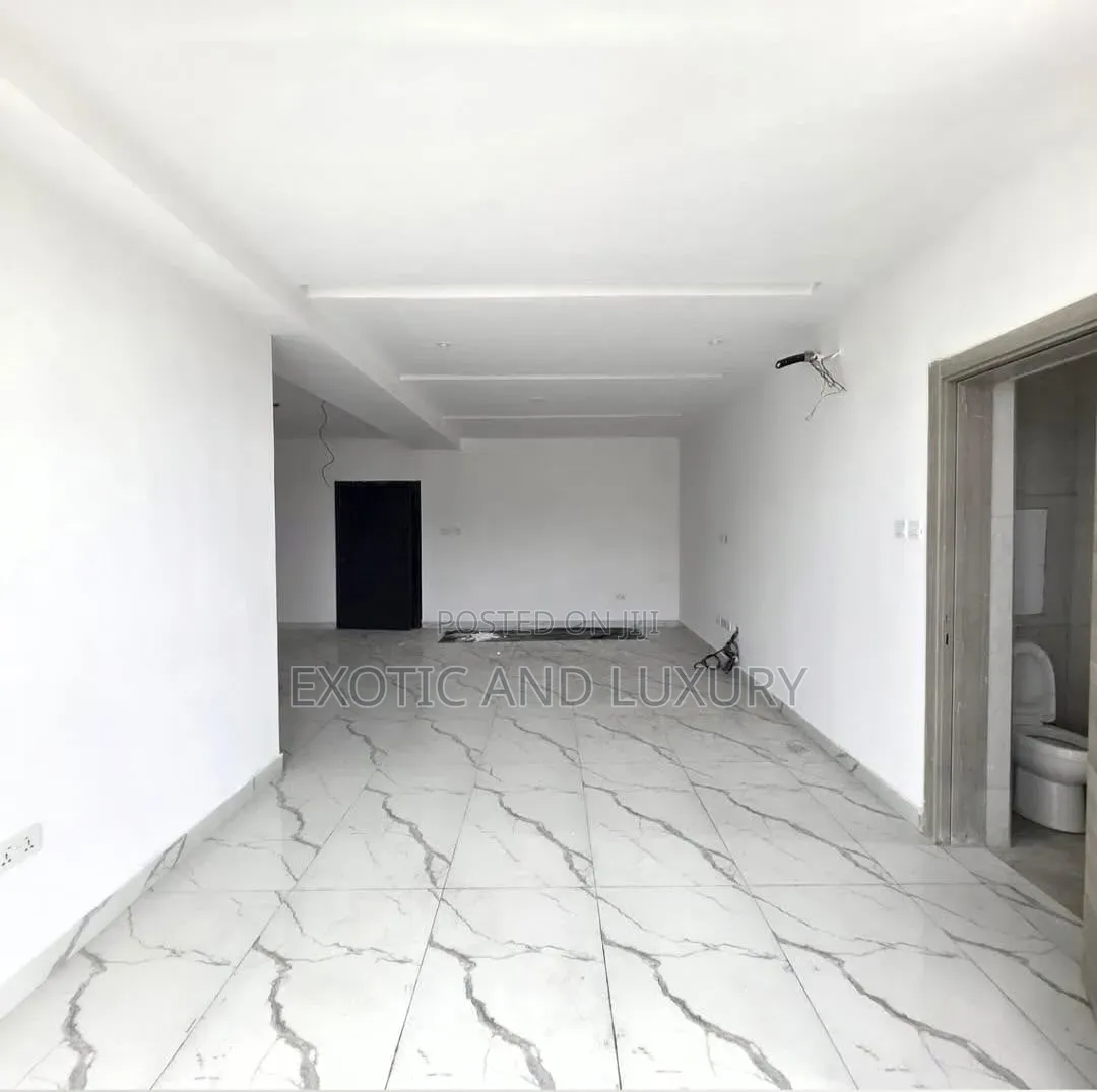 3bdrm Duplex in Lekki for sale