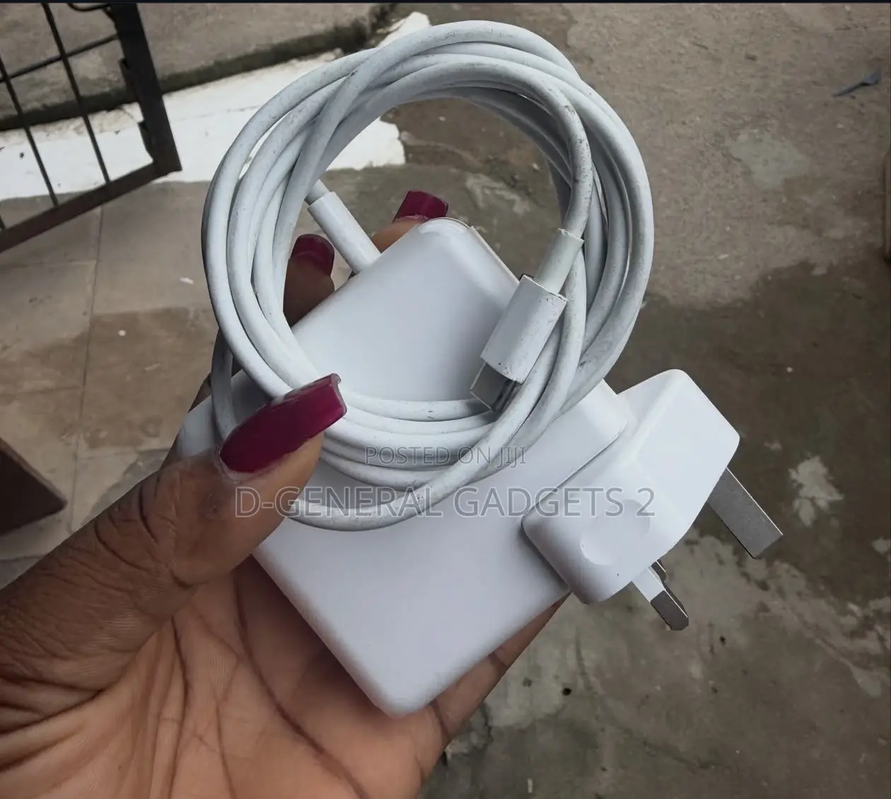 MacBook Type C Charger (67watts )