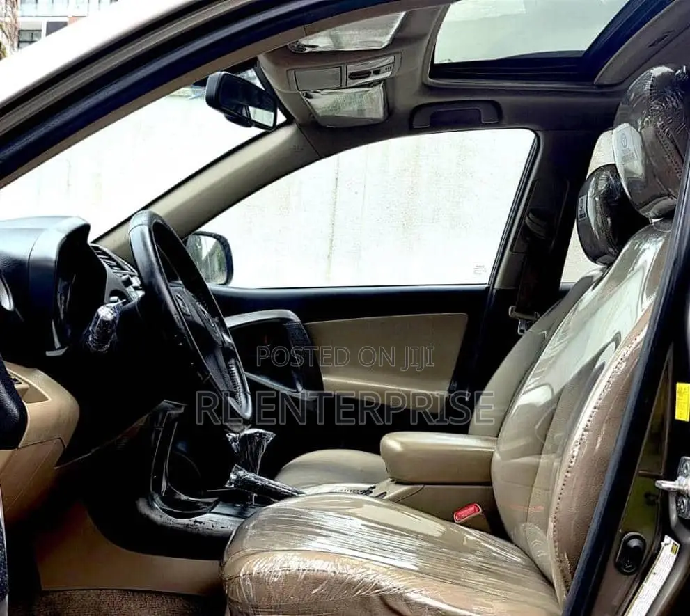 Toyota RAV4 Limited 2011 Gray