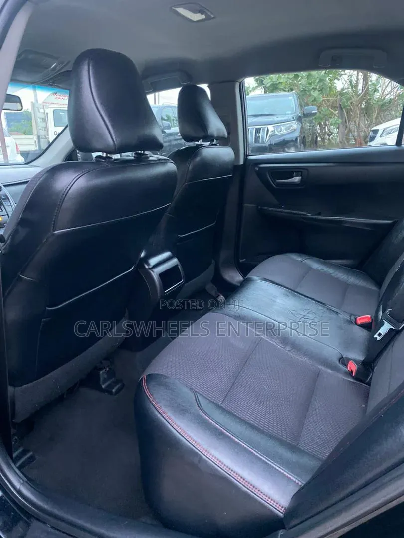 Toyota Camry 2016 Black