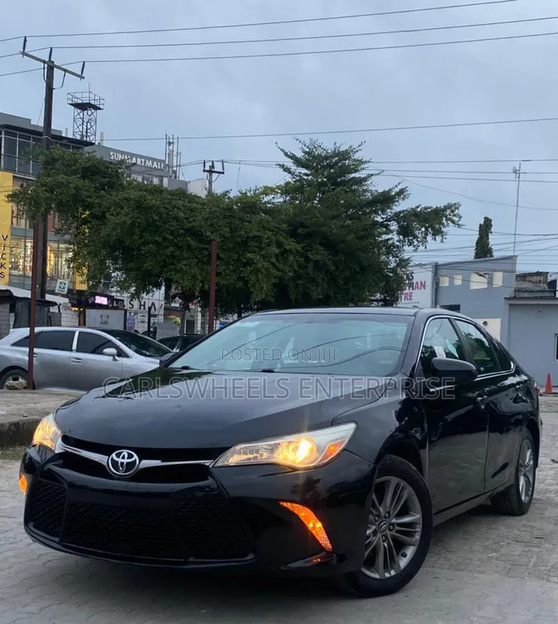 Toyota Camry 2016 Black