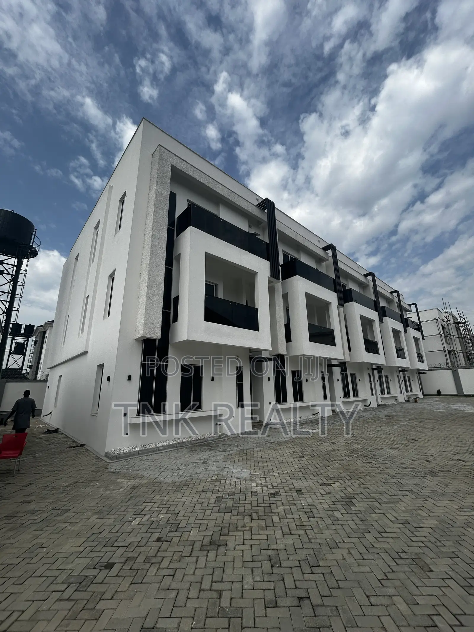 4bdrm Duplex in Jahi for sale