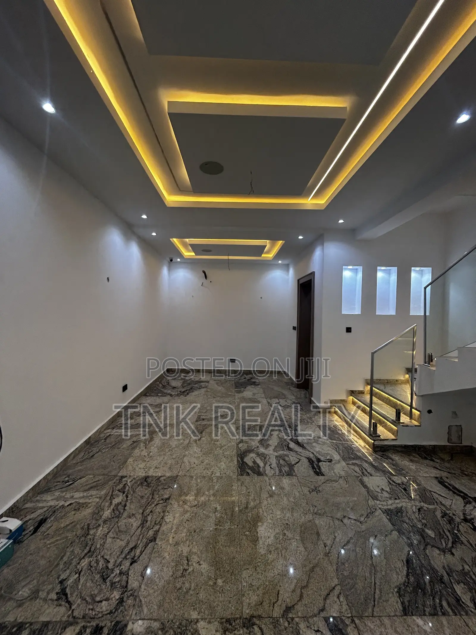 4bdrm Duplex in Jahi for sale