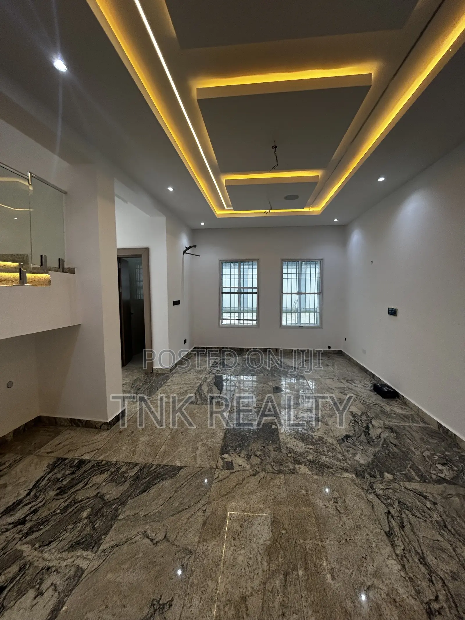 4bdrm Duplex in Jahi for sale
