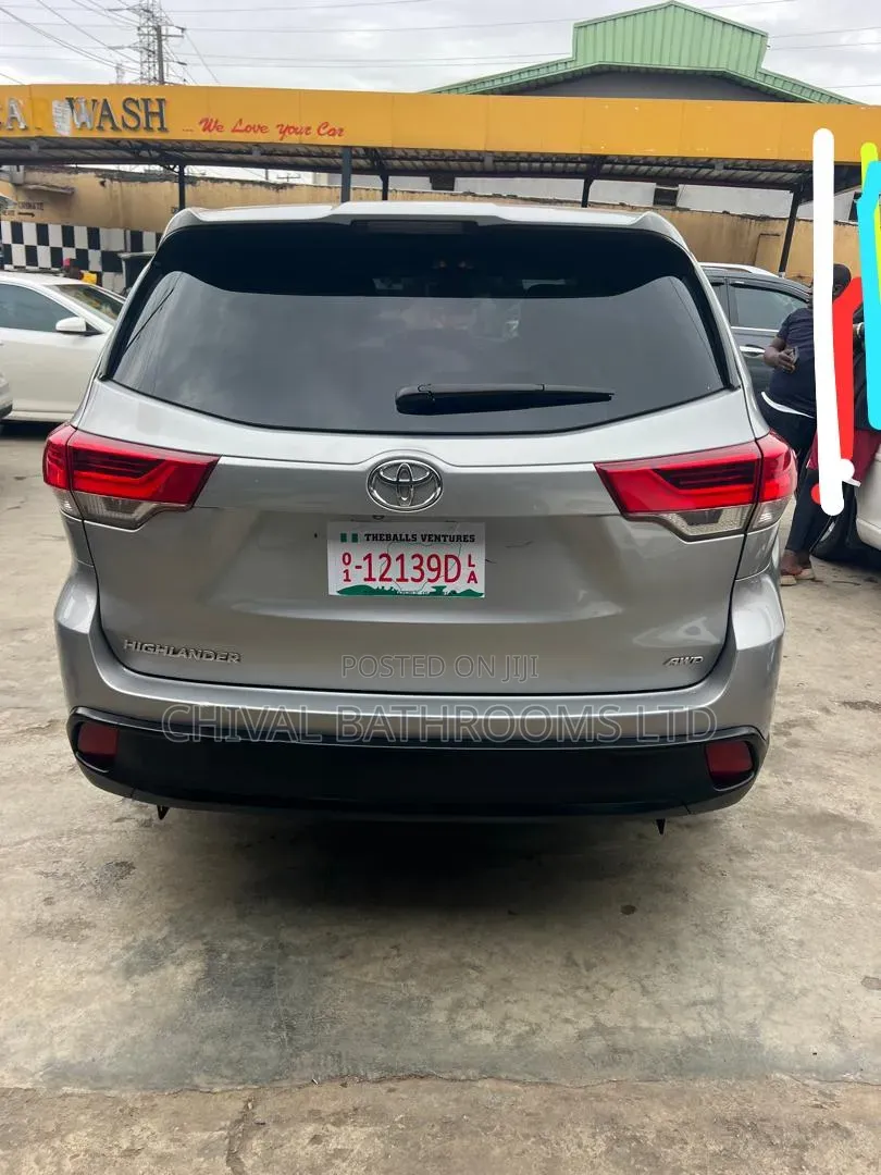 Toyota Highlander 2018 Silver