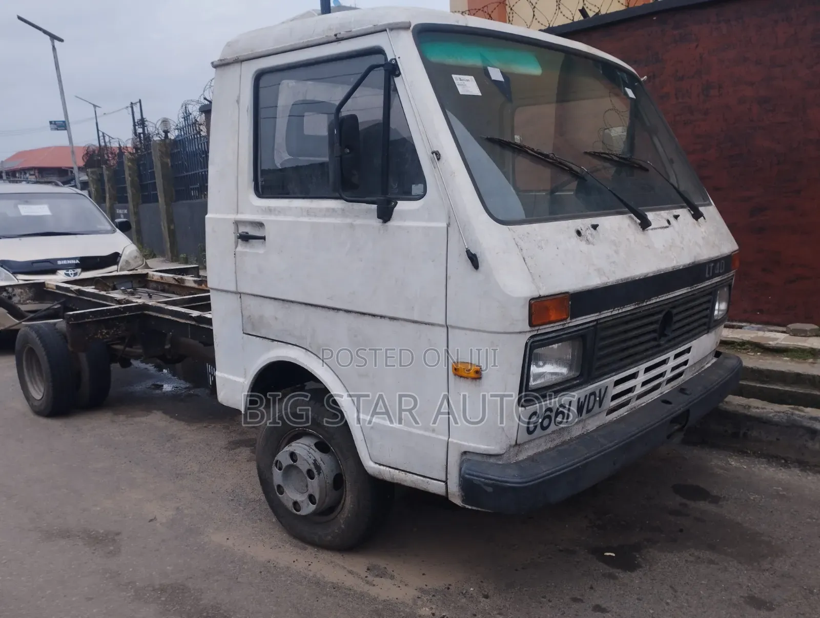 Tokunbo Volkswagen LT 40 Pick-Up With Bucket,in Good Condition