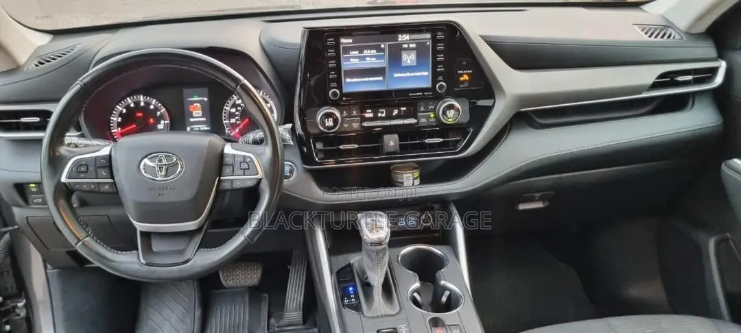 Toyota Highlander 2023 Gray