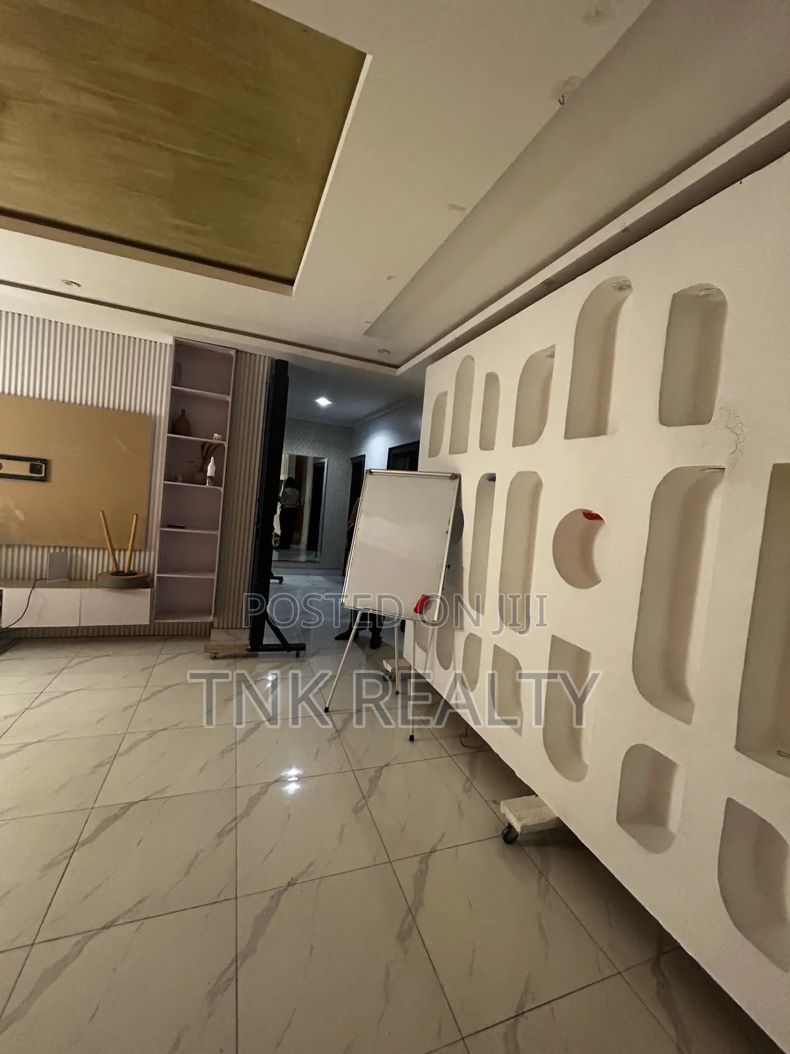 Semi Furnished 3bedroom Apartment for Sale