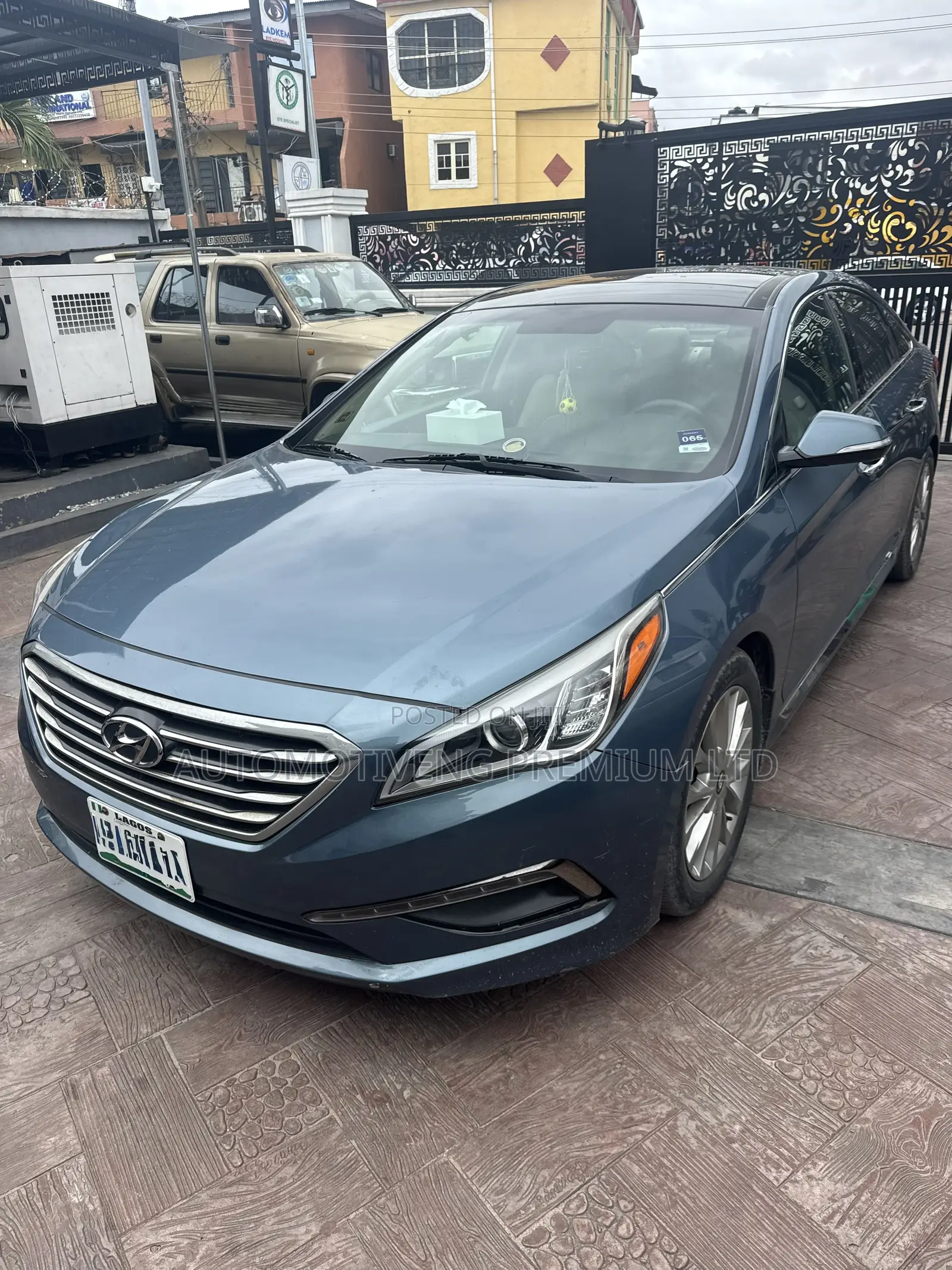 Hyundai Sonata Limited 4dr Sedan (2.4L 4cyl 6A) 2015 Blue