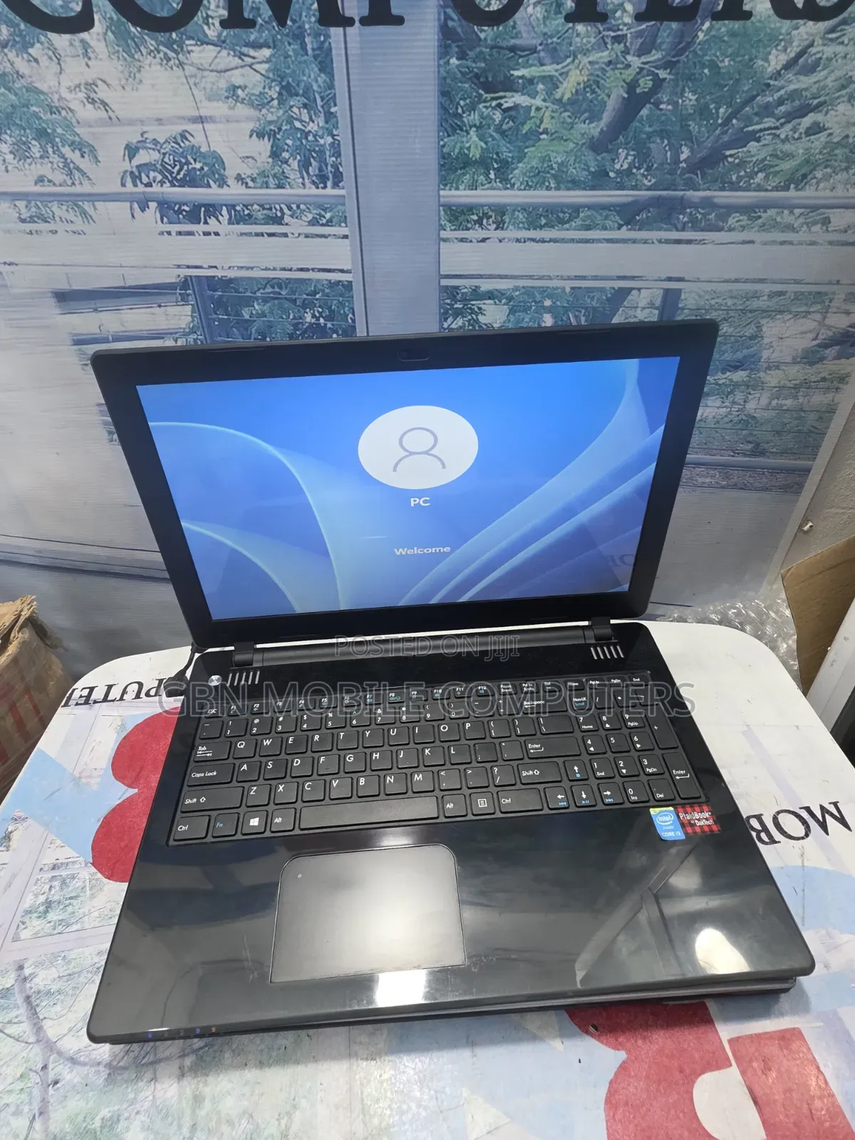 Laptop Toshiba Satellite CL15 8GB Intel Core i3 HDD 320GB