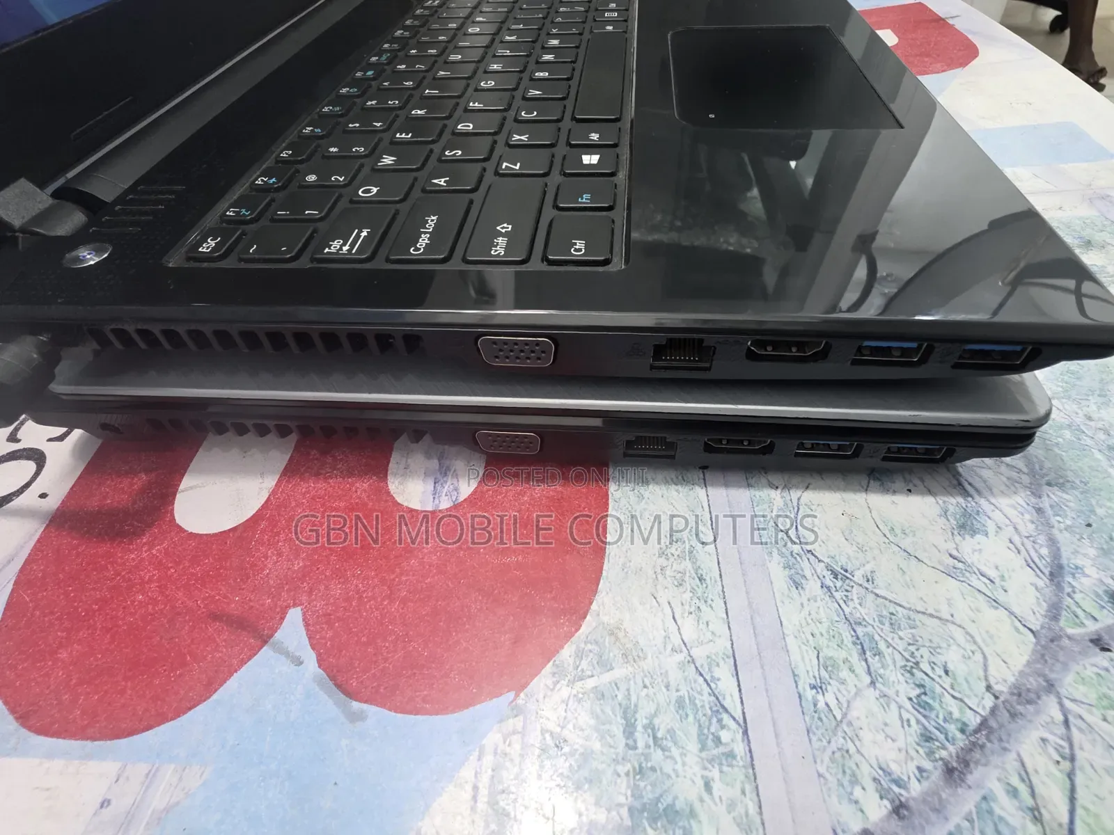Laptop Toshiba Satellite CL15 8GB Intel Core i3 HDD 320GB