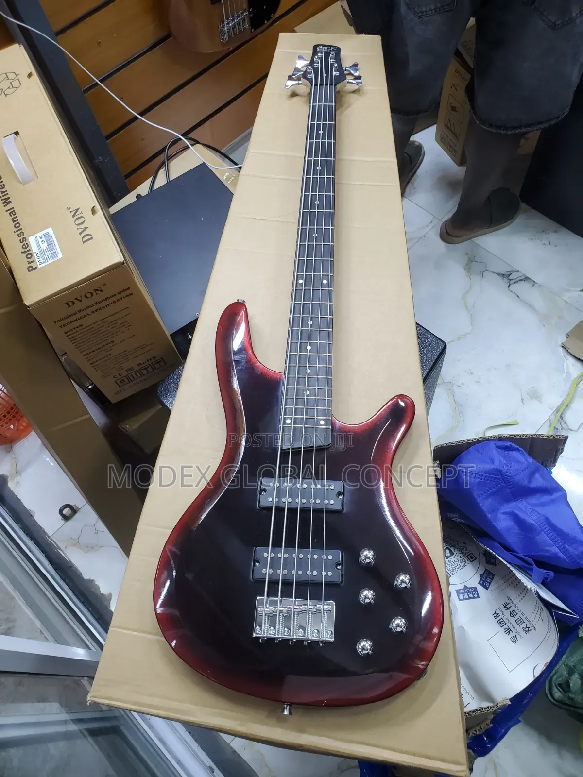 Ibanez SR305E 5-String Electric Bass Guitar