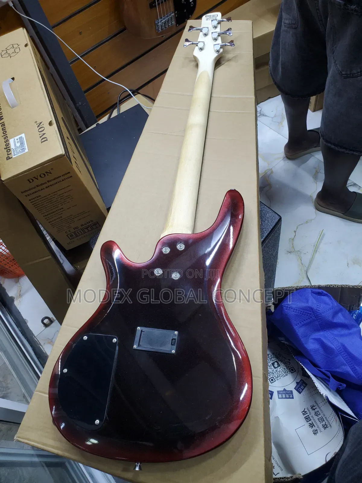 Ibanez SR305E 5-String Electric Bass Guitar