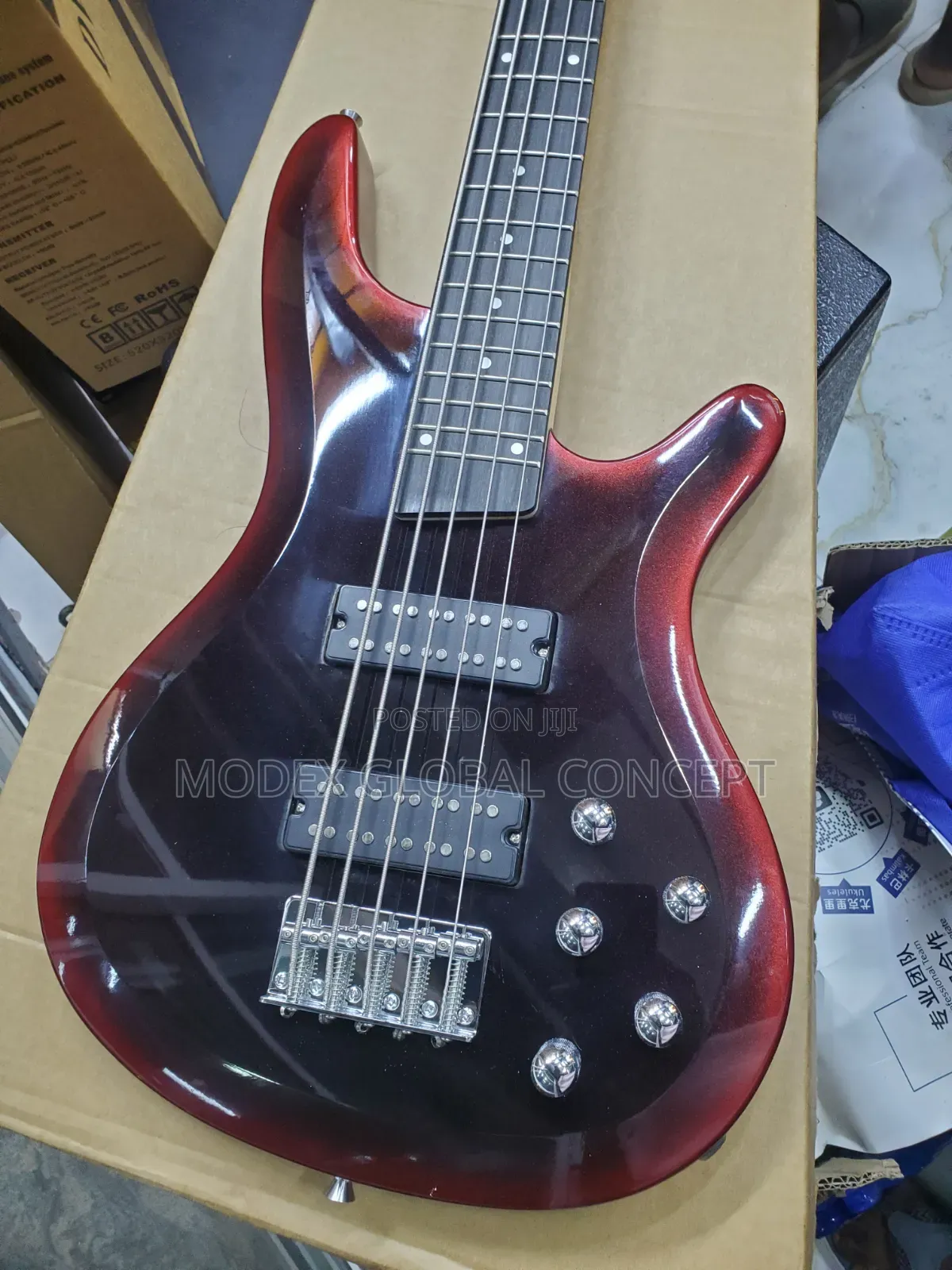 Ibanez SR305E 5-String Electric Bass Guitar