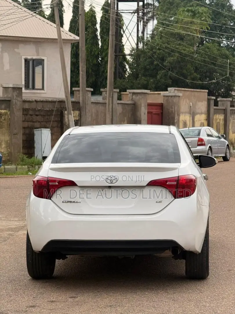 Toyota Corolla 2017 White