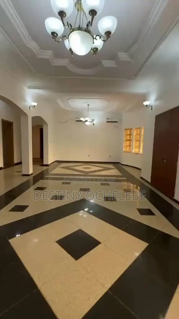 4bdrm Block of Flats in Maitama for rent