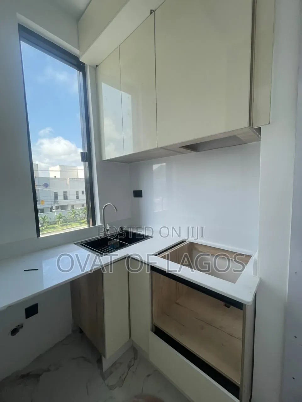 1bdrm Apartment in Orchid, Lekki Expressway for sale