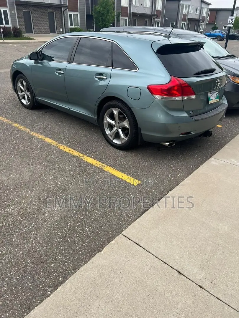 Toyota Venza AWD 2011 Ivory