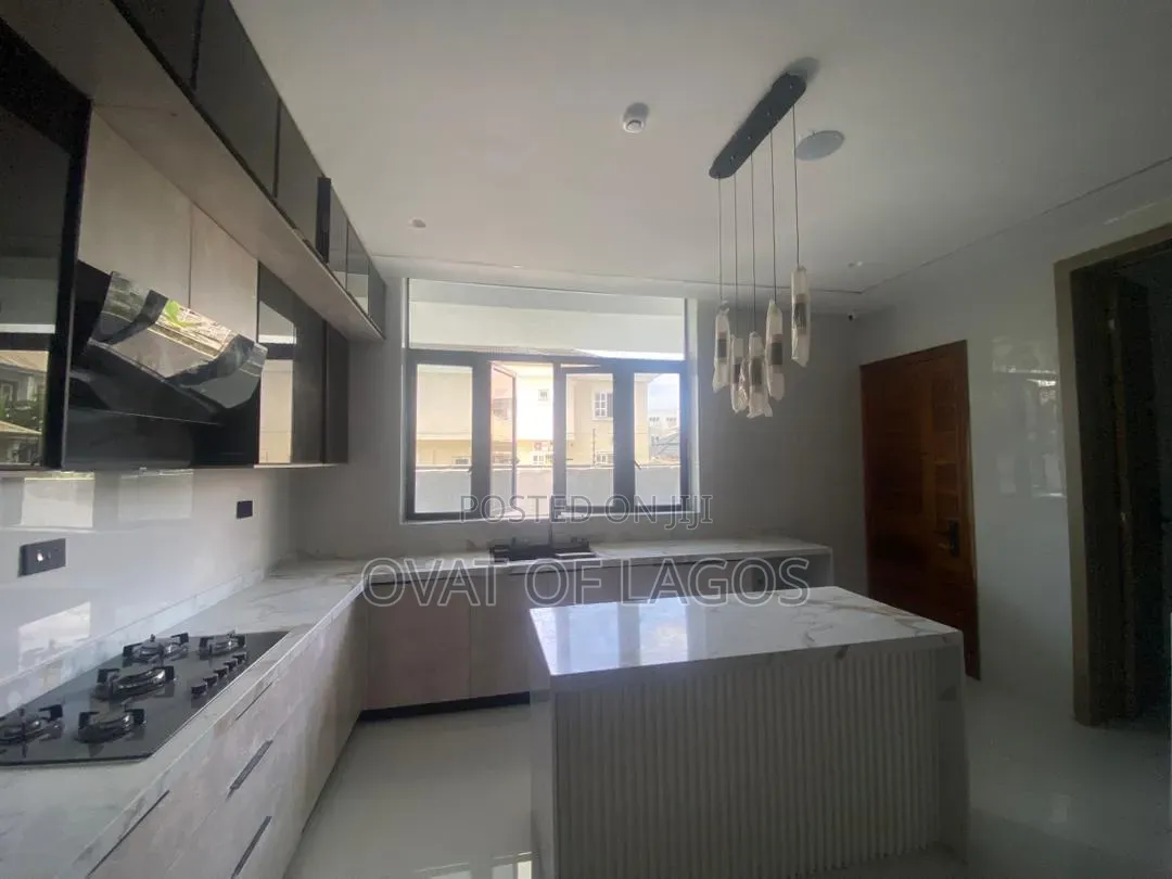 4bdrm House in VGC / Ajah for sale