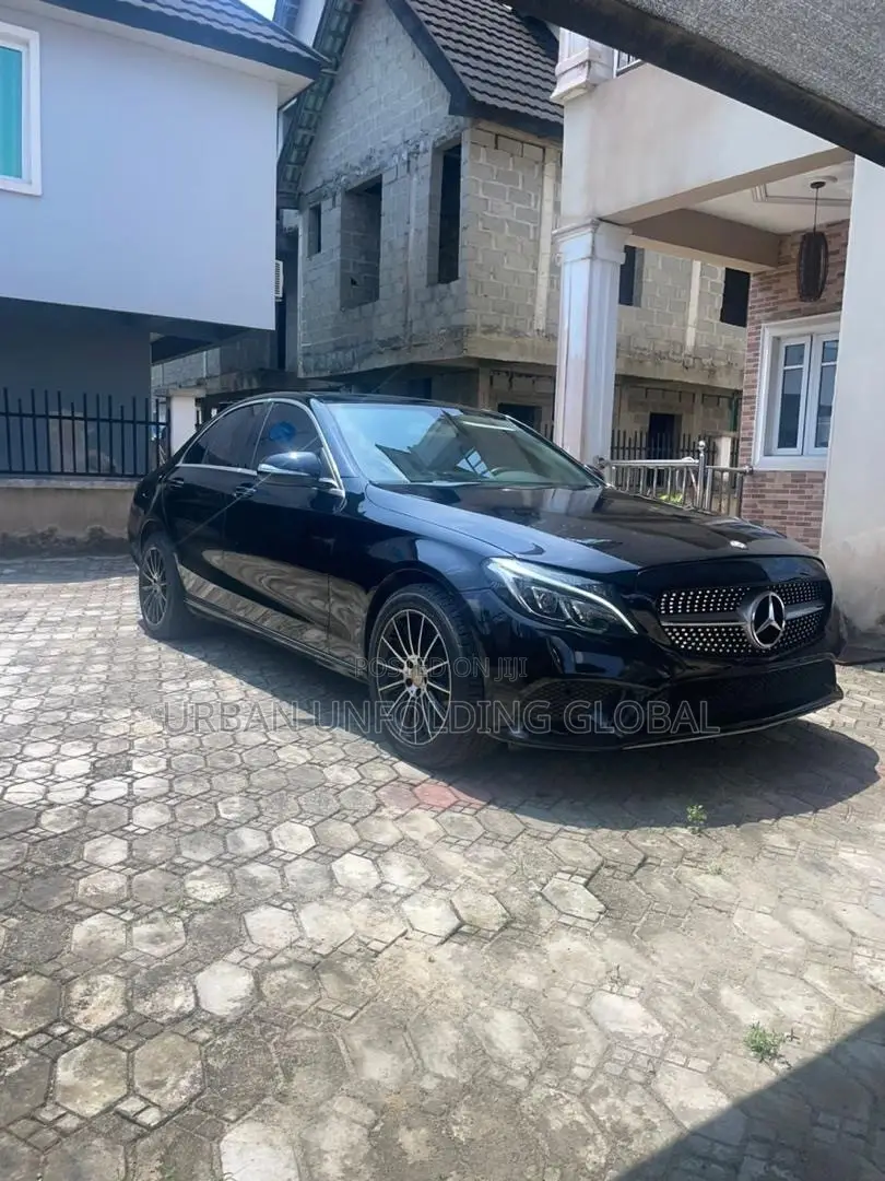 Mercedes-Benz C300 Base AWD 4Matic Sedan (2.0L 4cyl 7A) 2015 Black