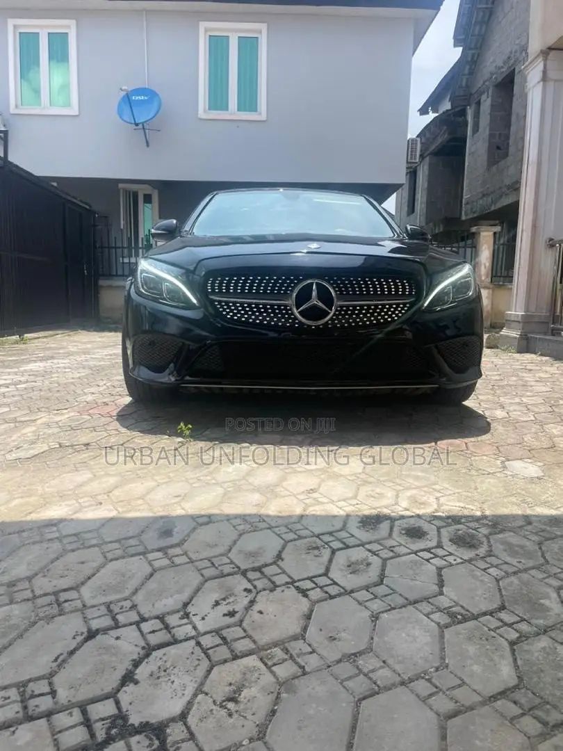 Mercedes-Benz C300 Base AWD 4Matic Sedan (2.0L 4cyl 7A) 2015 Black