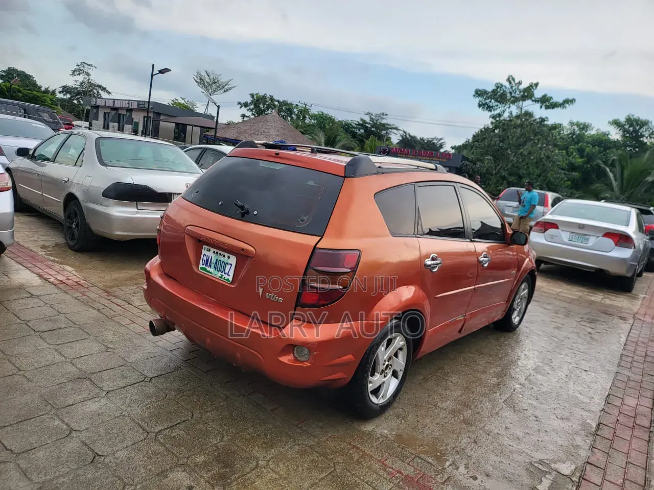 Pontiac Vibe Automatic 2004 Beige