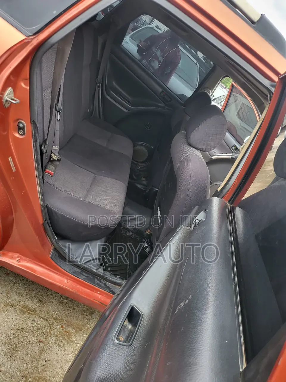 Pontiac Vibe Automatic 2004 Beige