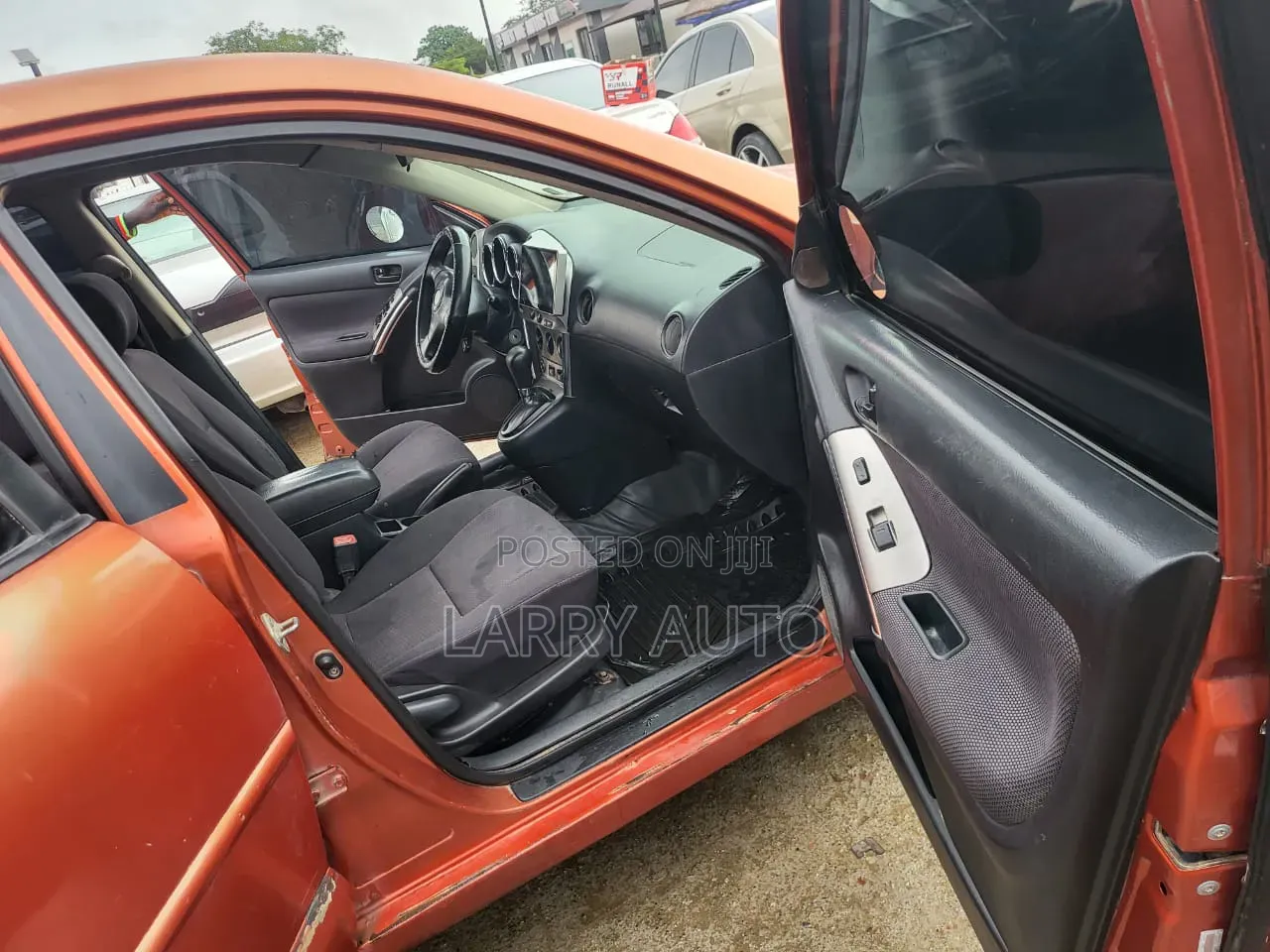 Pontiac Vibe Automatic 2004 Beige
