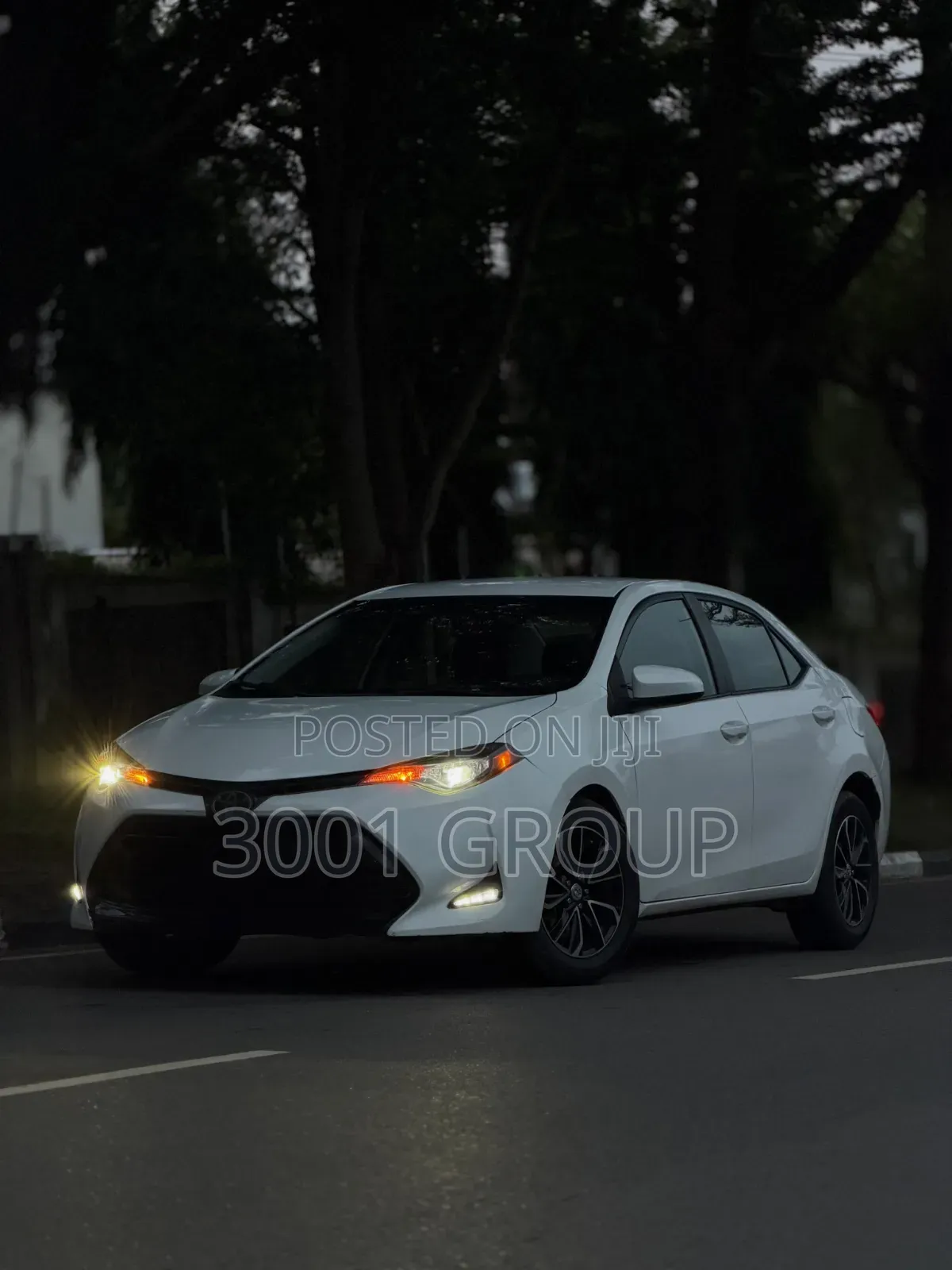 Toyota Corolla 2019 White