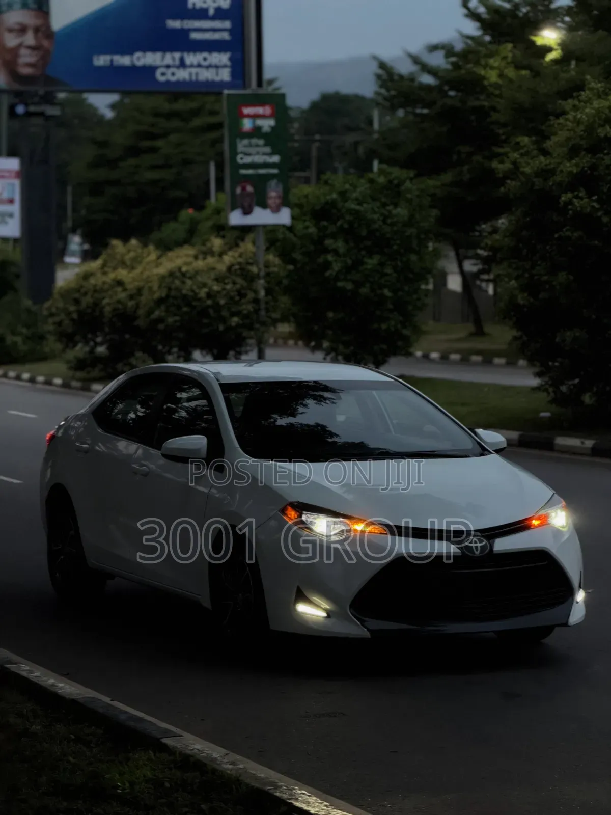Toyota Corolla 2019 White