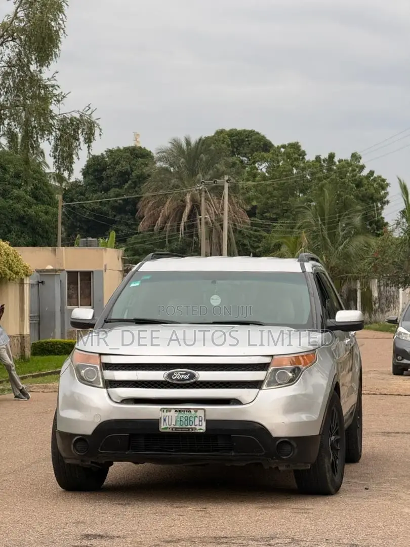 Ford Explorer 2013 Silver
