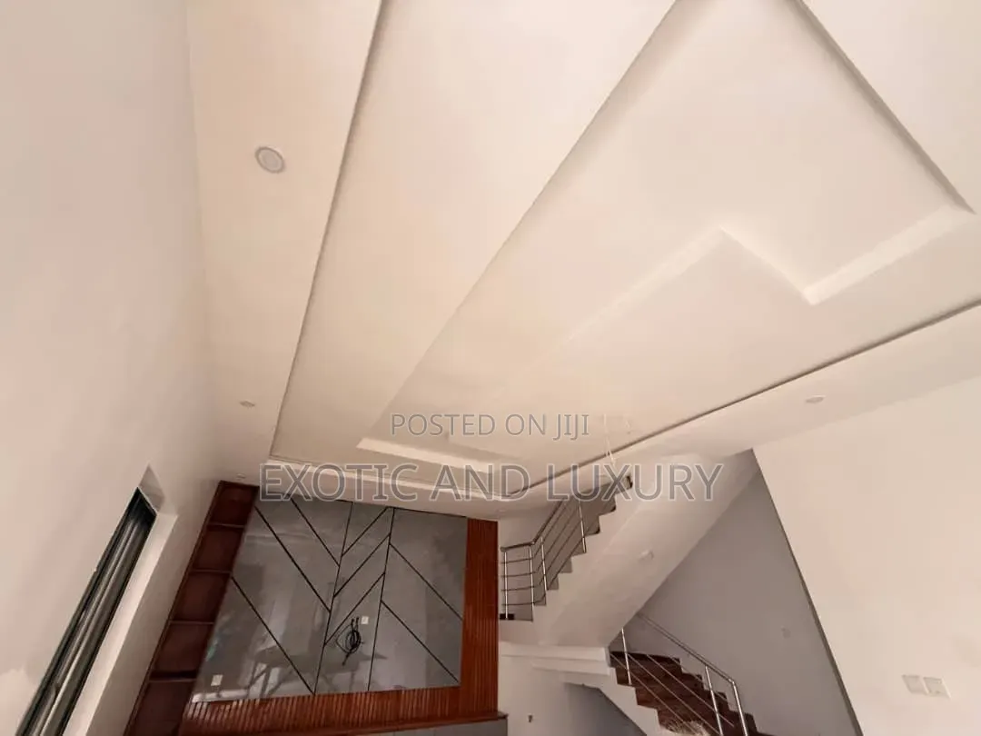 4bdrm Duplex in Silver Spring Estate, VGC / Ajah for sale