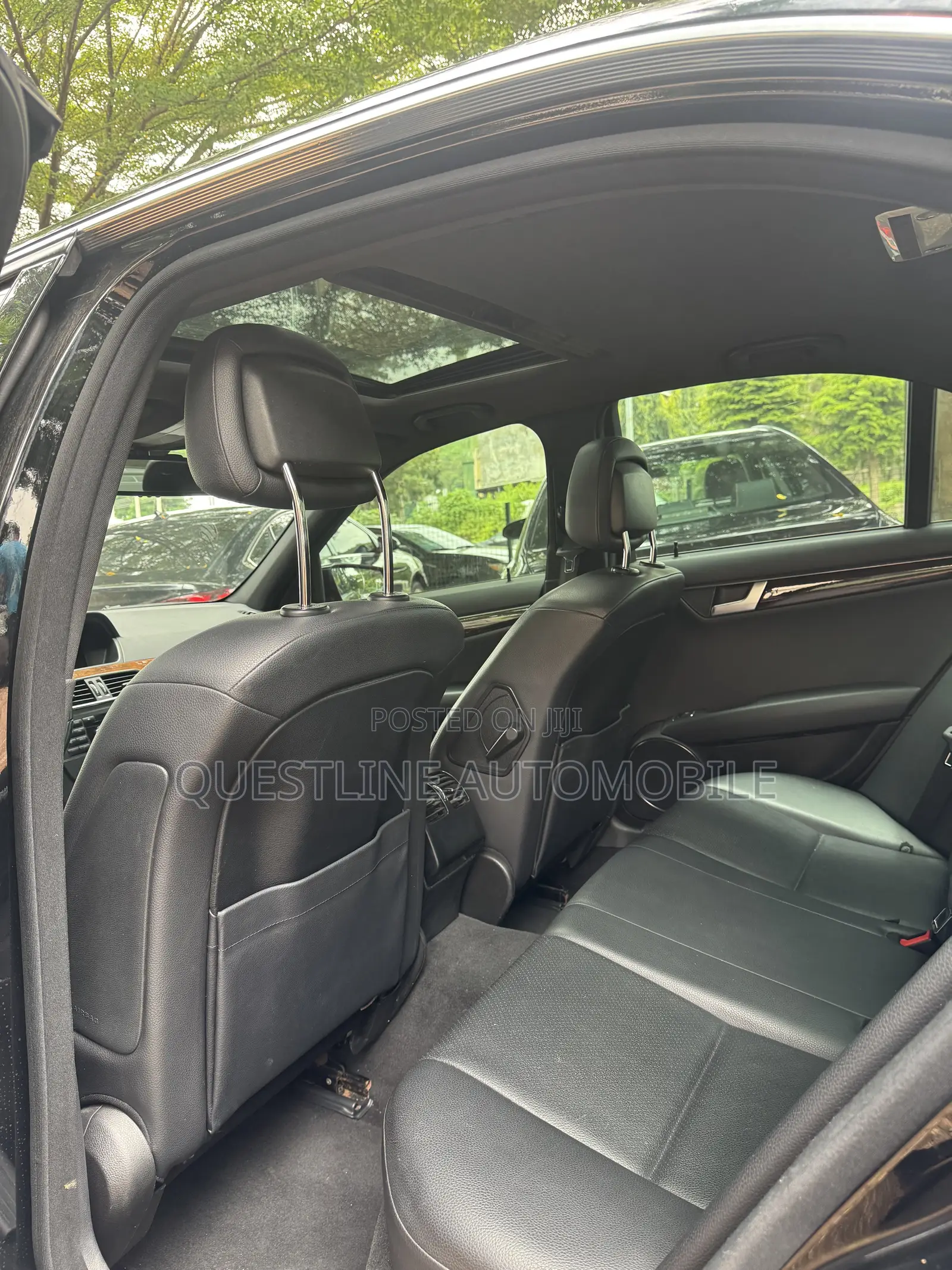 Mercedes-Benz C300 Sport 4Matic Sedan AWD (3.0L 6cyl 7A) 2012 Black