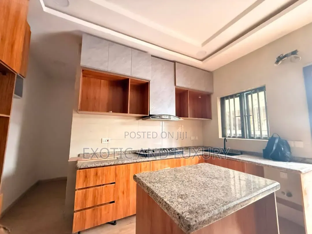 4bdrm Duplex in Silver Spring Estate, VGC / Ajah for sale