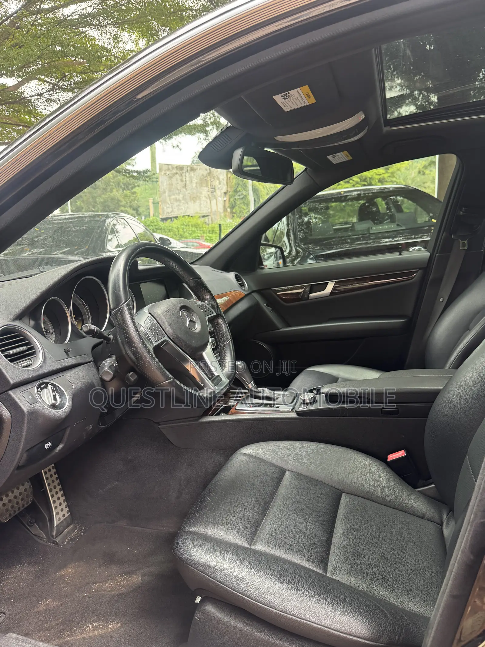 Mercedes-Benz C300 Sport 4Matic Sedan AWD (3.0L 6cyl 7A) 2012 Black