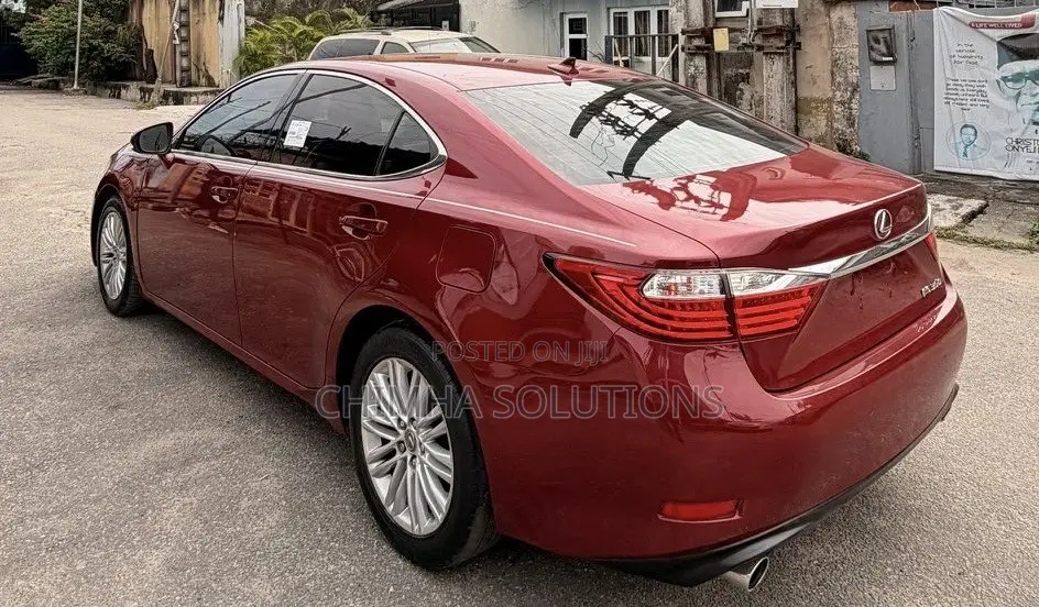 Lexus ES 2013 Red