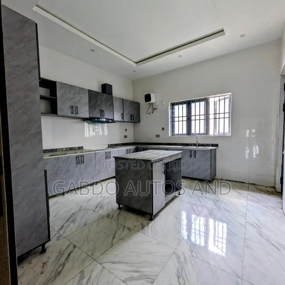 Furnished 5bdrm Duplex in Guzape District for sale
