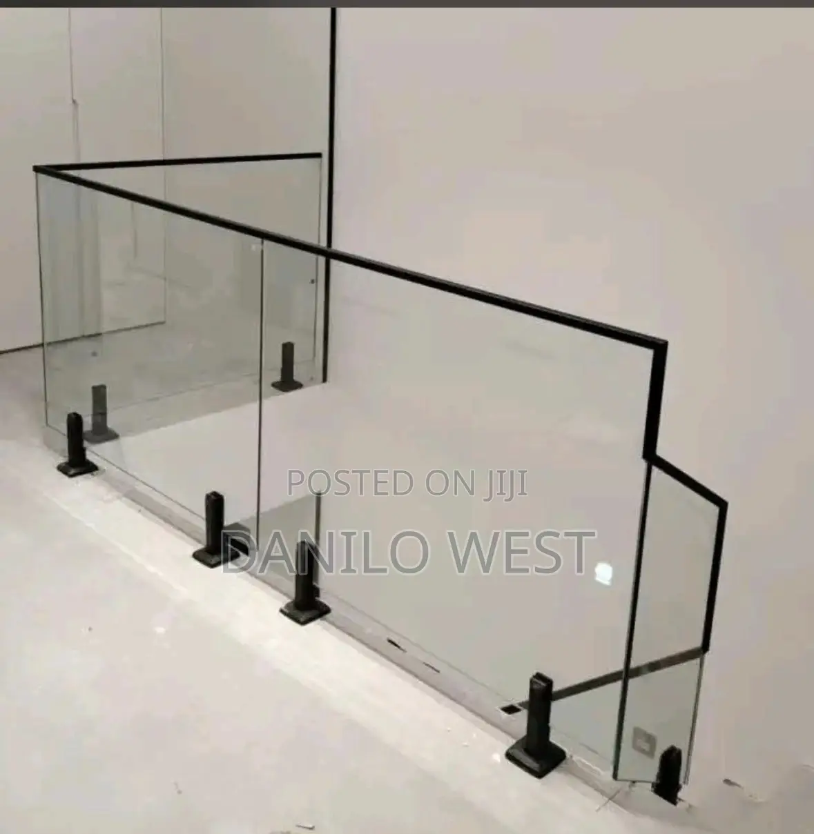 Stainless Steel Rail Glass Design