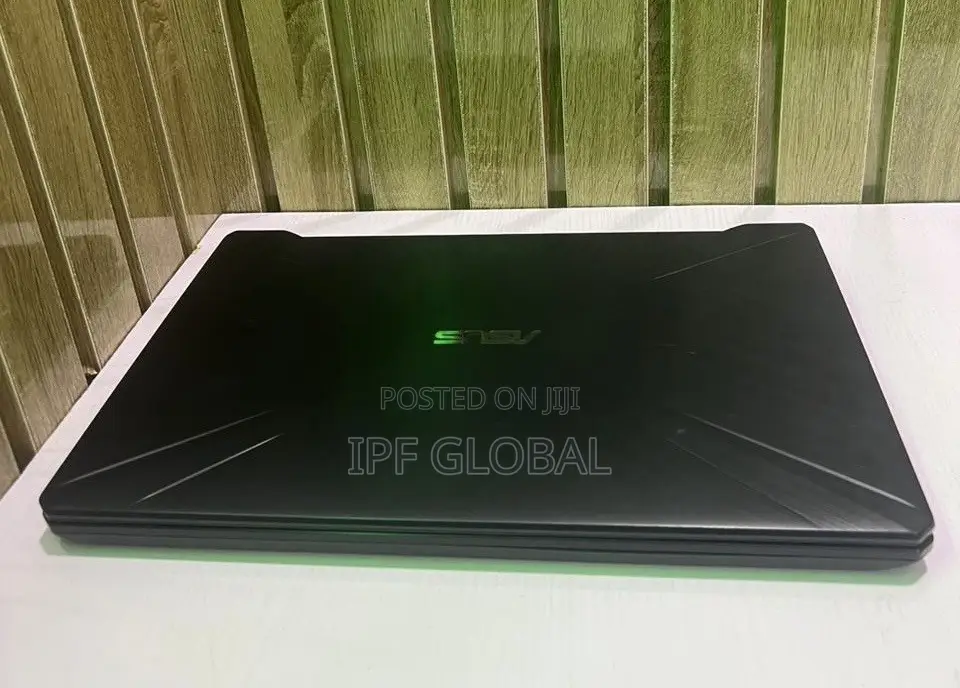 Laptop Asus TUF Gaming FX504 8GB AMD Ryzen 5 SSD 256GB