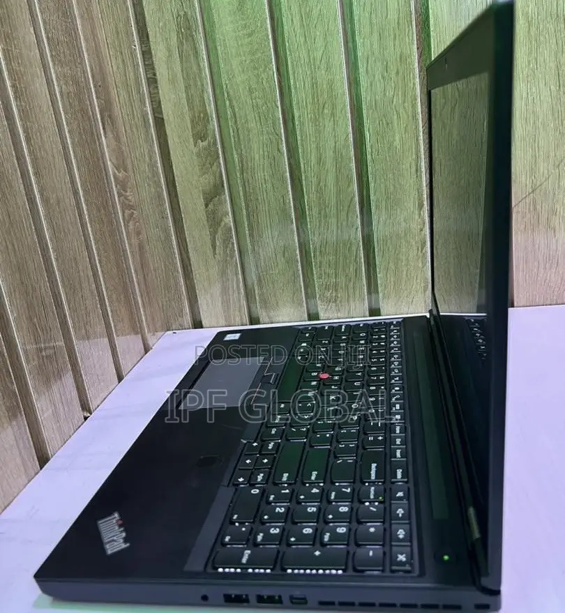 Laptop Lenovo ThinkPad P50 16GB Intel Xeon SSD 512GB