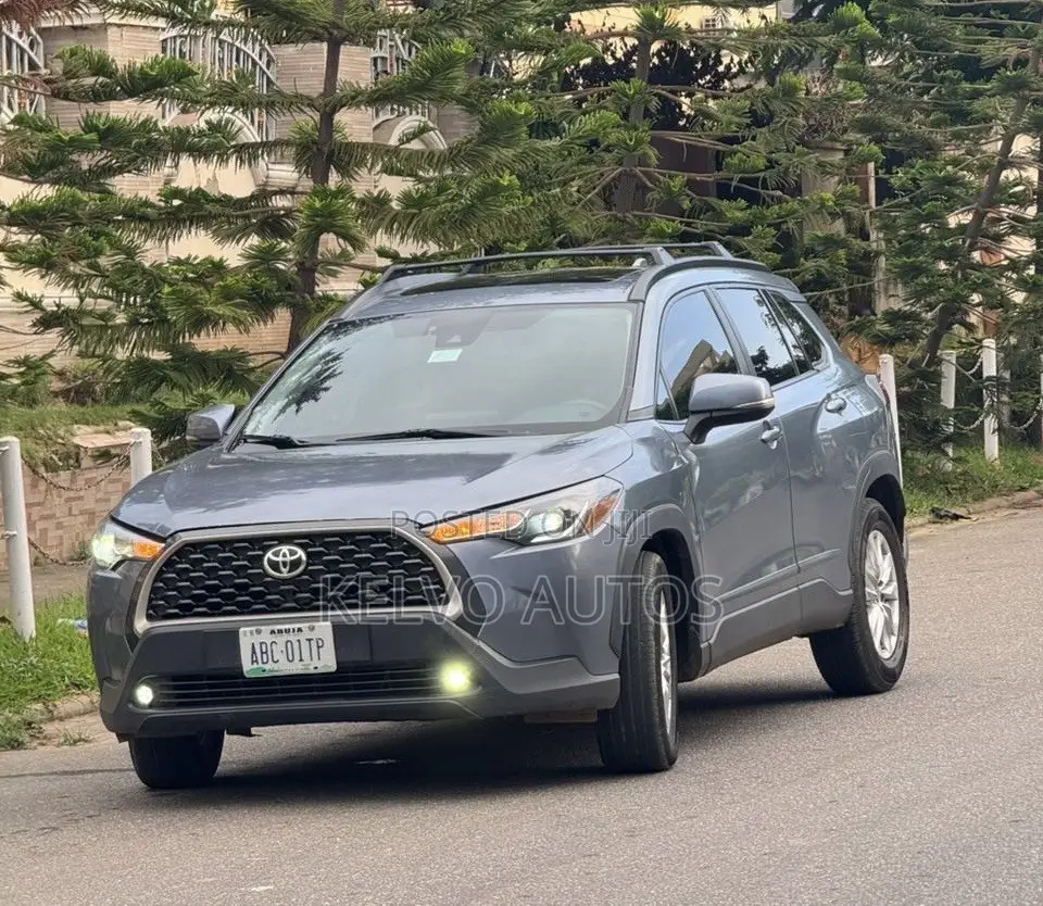 Toyota Corolla 2022 Maroon