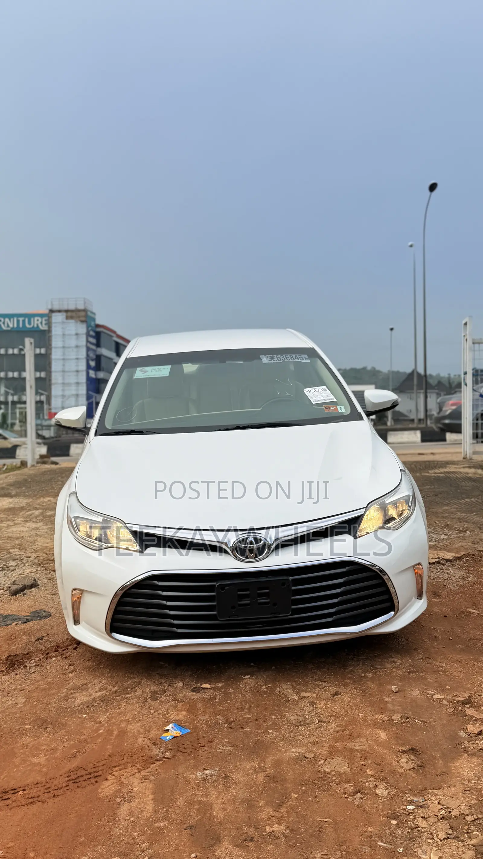 Toyota Avalon Limited FWD Sedan (3.6L 6cyl 6A) 2016 White