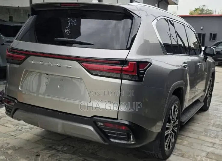 Lexus LX 2023 Gold